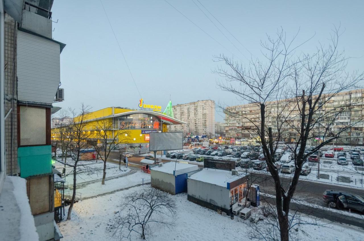 Kvartirkoff Na Obolonskiy Prospekt 7 Kiev Exteriör bild
